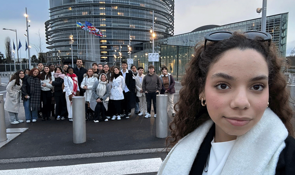 Participação na sessão Euroscola, no ano de 2025, no Parlamento Europeu, em Estrasburgo.